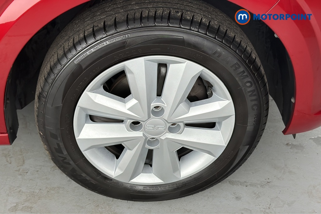 Dacia Sandero Expression Manual Petrol Hatchback - Stock Number (1661142) - 47th supplementary image
