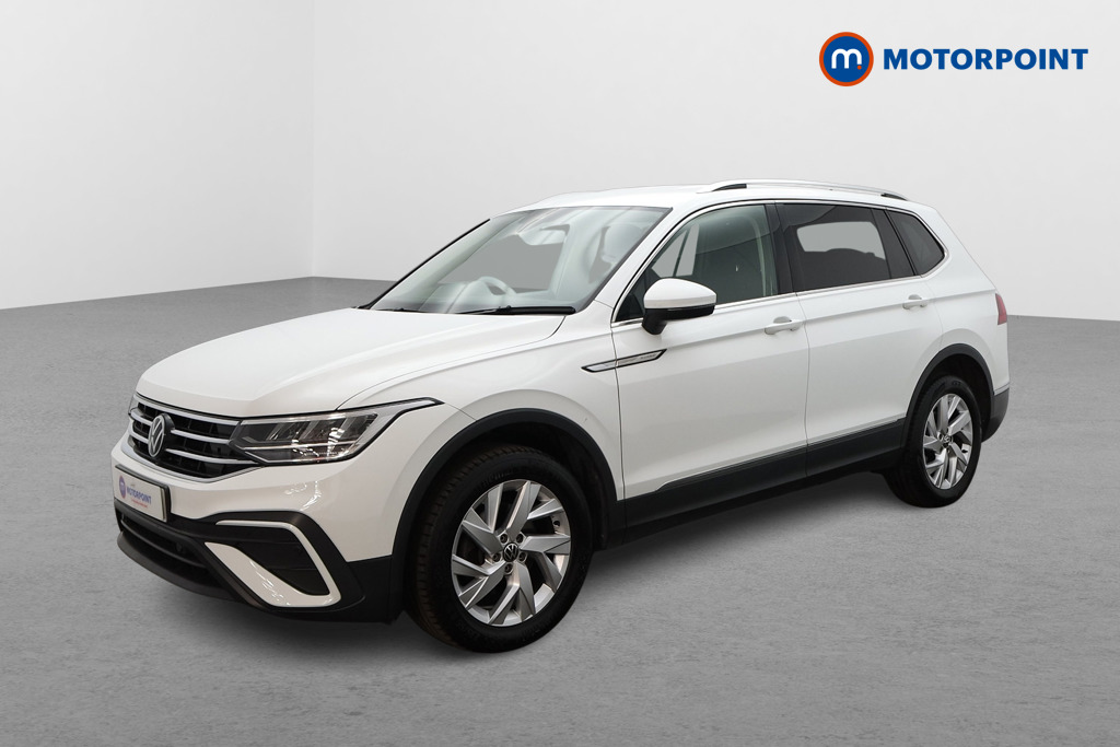 Volkswagen Tiguan Allspace Life Manual Petrol SUV - Stock Number (1661627) - Passenger side front corner