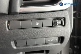 Nissan X-Trail N-Connecta Automatic Petrol-Electric Hybrid SUV - Stock Number (1661850) - 11th supplementary image