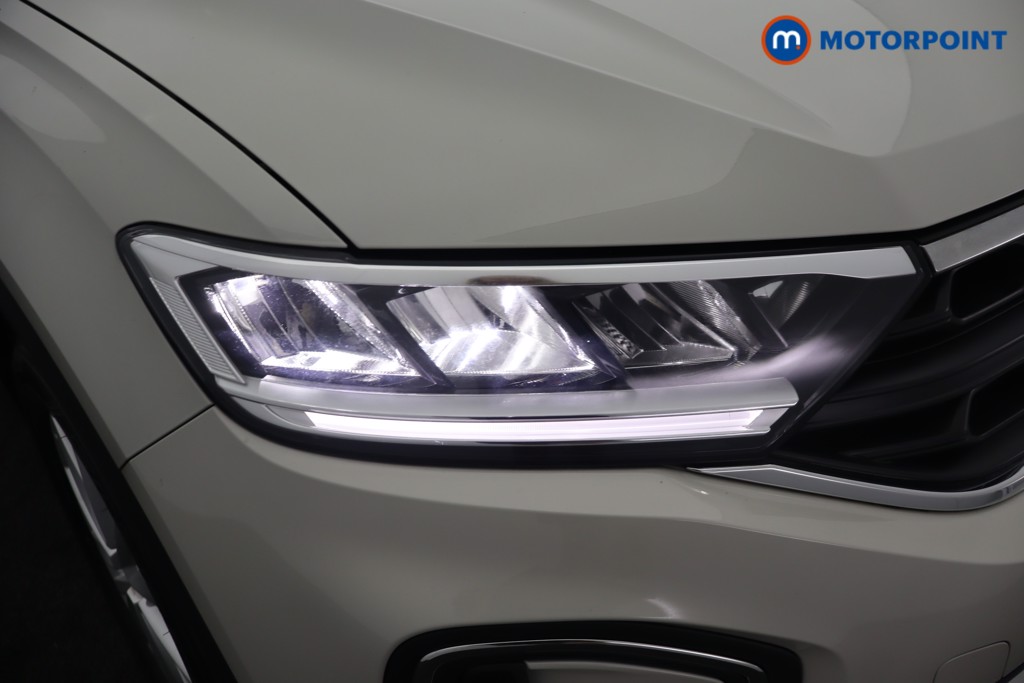 Volkswagen T-Roc Life Manual Petrol SUV - Stock Number (1661905) - 16th supplementary image