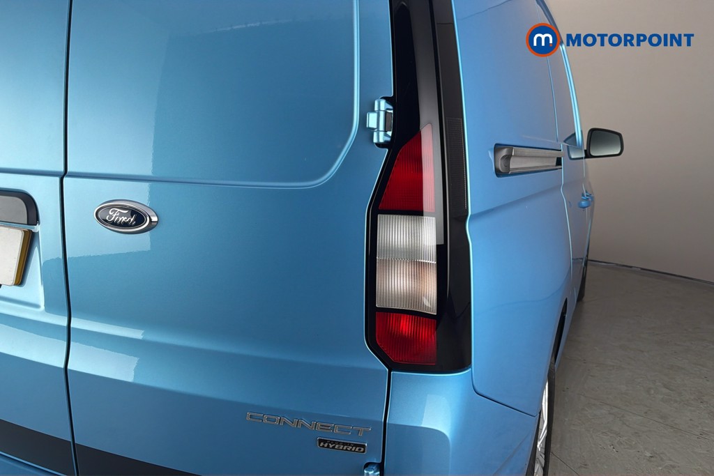 Ford Transit Connect Limited Automatic Petrol Plug-In Hybrid Panel Van - Stock Number (1661966) - 38th supplementary image
