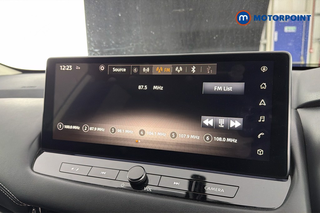 Nissan Qashqai N-Connecta Automatic Petrol-Electric Hybrid SUV - Stock Number (1662103) - 9th supplementary image