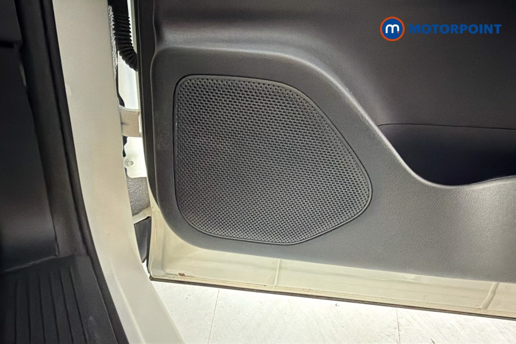 Nissan Qashqai N-Connecta Automatic Petrol-Electric Hybrid SUV - Stock Number (1662103) - 21st supplementary image