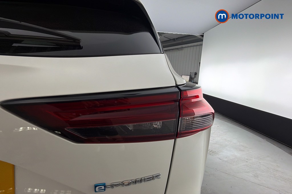 Nissan Qashqai N-Connecta Automatic Petrol-Electric Hybrid SUV - Stock Number (1662103) - 38th supplementary image