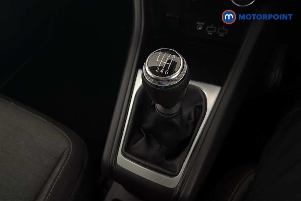 Renault Captur Iconic Manual Petrol SUV - Stock Number (1662422) - 15th supplementary image