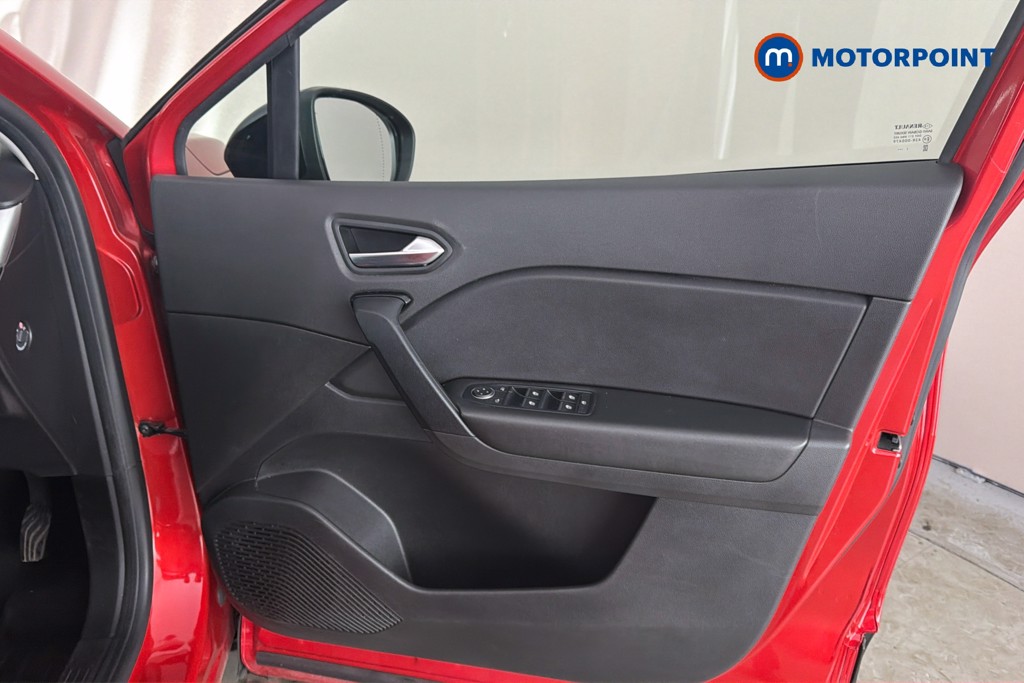 Renault Captur Iconic Manual Petrol SUV - Stock Number (1662422) - 19th supplementary image