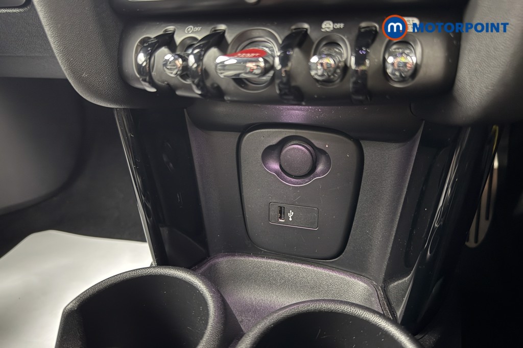 Mini Hatchback Cooper Sport Manual Petrol Hatchback - Stock Number (1662462) - 11th supplementary image