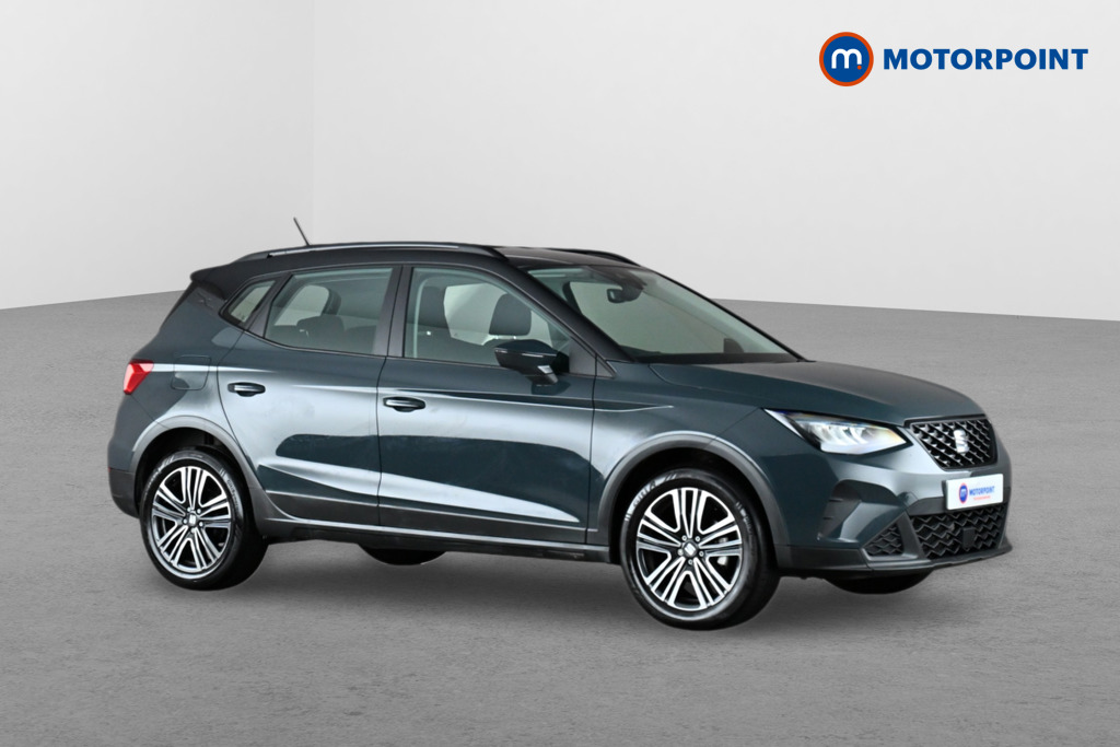SEAT Arona listing photo