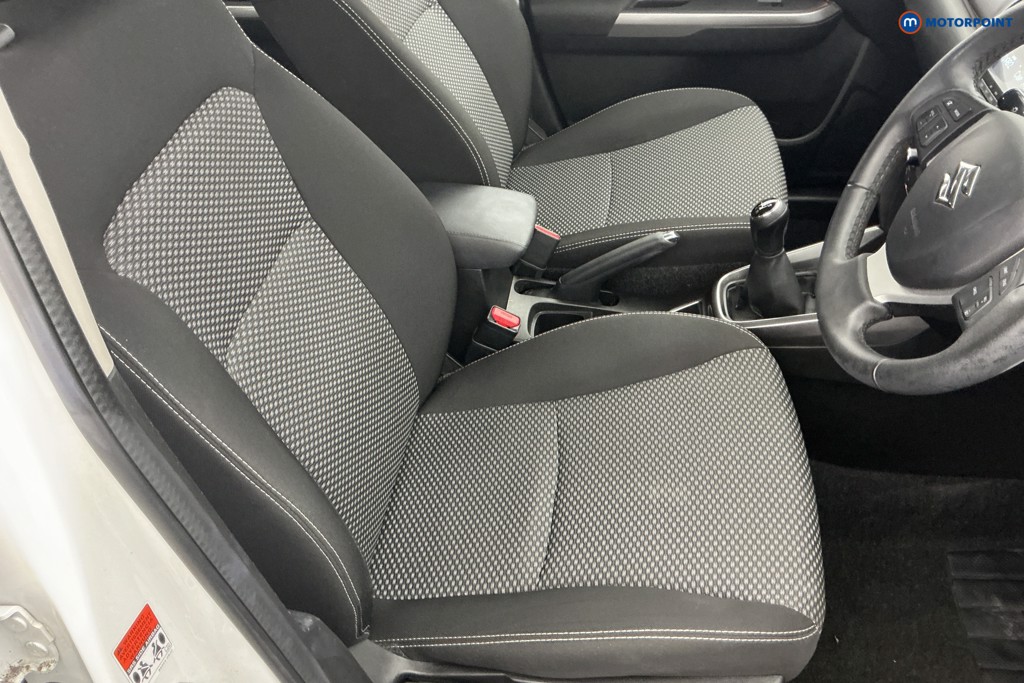 Suzuki Vitara SZ4 Manual Petrol SUV - Stock Number (1662536) - 5th supplementary image