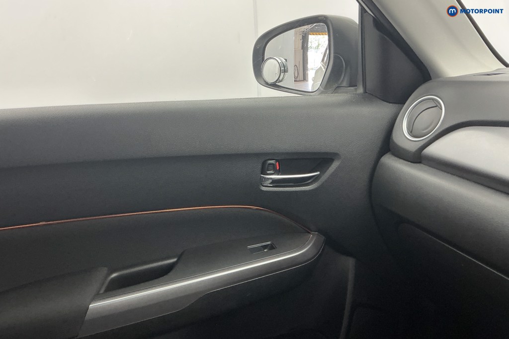 Suzuki Vitara SZ4 Manual Petrol SUV - Stock Number (1662536) - 19th supplementary image