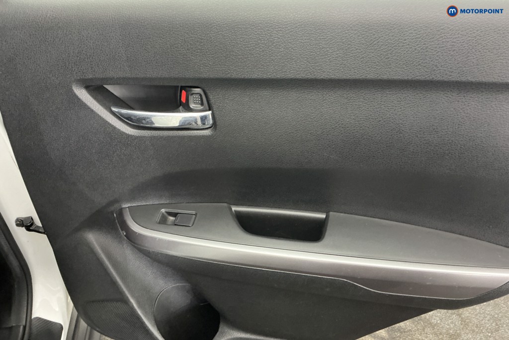 Suzuki Vitara SZ4 Manual Petrol SUV - Stock Number (1662536) - 30th supplementary image