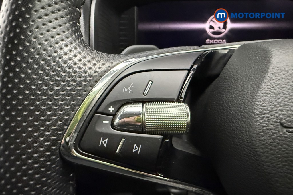 Skoda Karoq Sport Line Automatic Petrol SUV - Stock Number (1662556) - 14th supplementary image