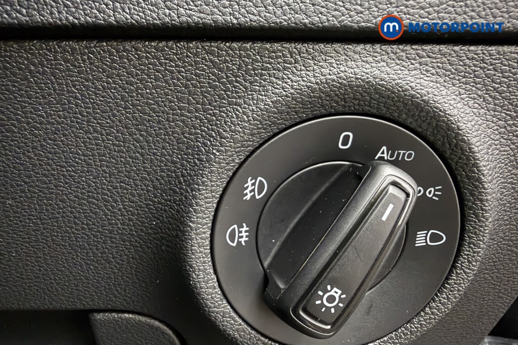 Skoda Karoq Sport Line Automatic Petrol SUV - Stock Number (1662556) - 17th supplementary image