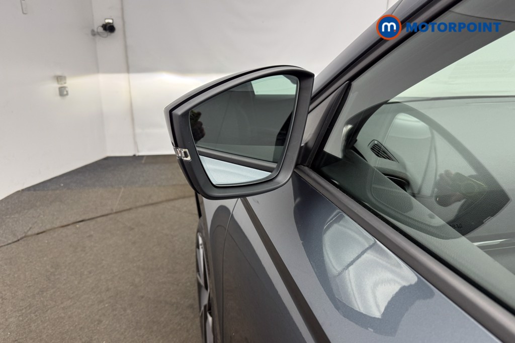 Skoda Karoq Sport Line Automatic Petrol SUV - Stock Number (1662556) - 32nd supplementary image