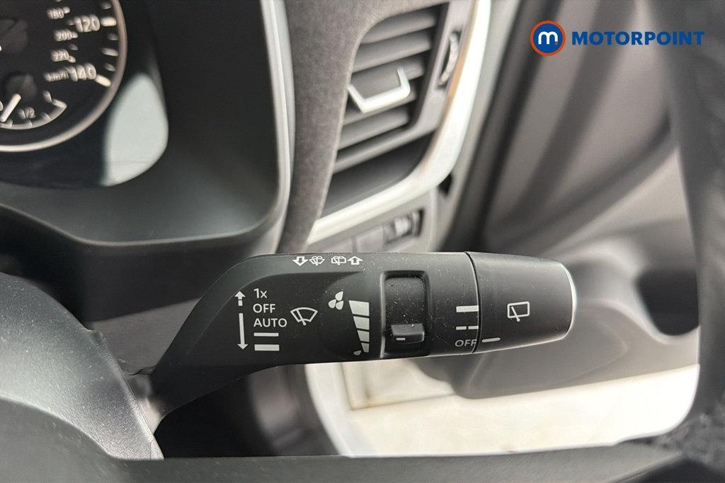 Nissan Qashqai Acenta Premium Automatic Petrol-Electric Hybrid SUV - Stock Number (1662596) - 6th supplementary image