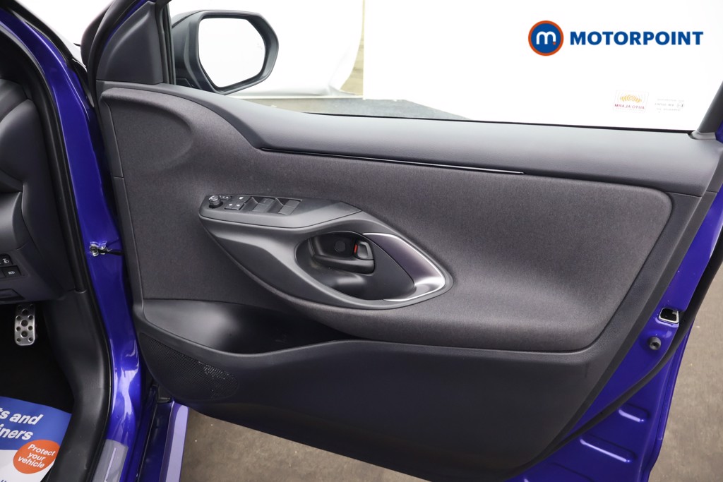 Toyota Yaris Gr Sport Automatic Petrol-Electric Hybrid Hatchback - Stock Number (1662793) - 9th supplementary image