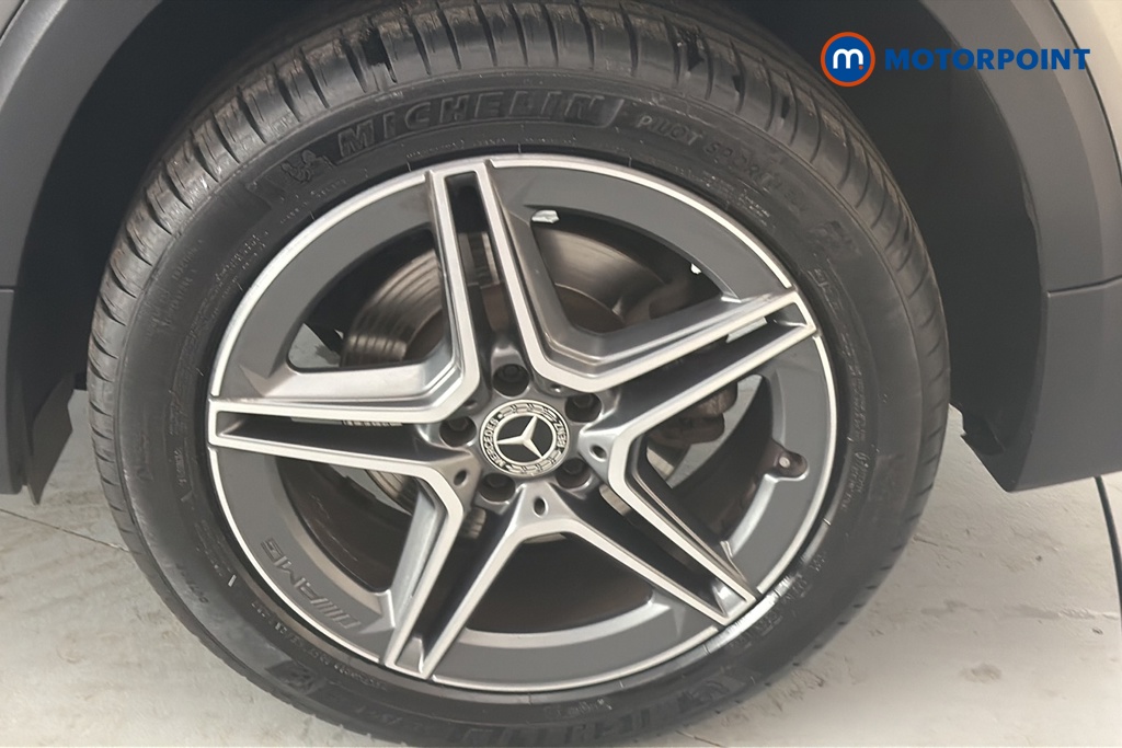 Mercedes-Benz GLB Amg Line Automatic Petrol SUV - Stock Number (1663060) - 45th supplementary image