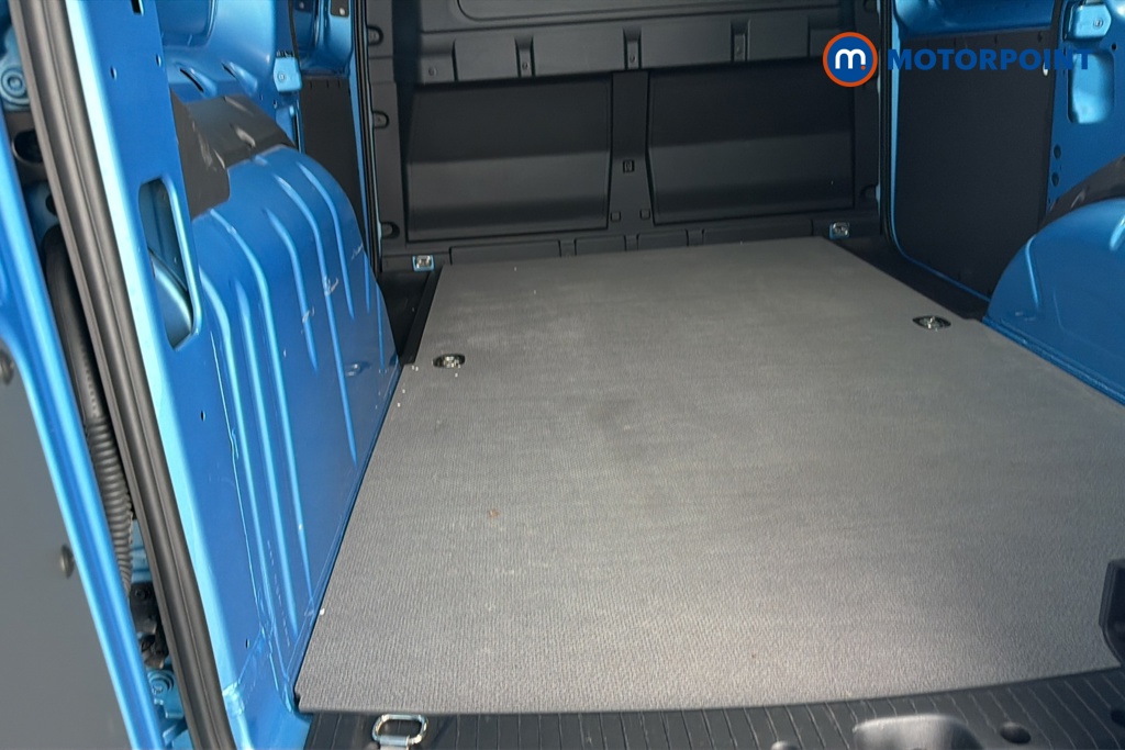 Ford Transit Connect Limited Automatic Petrol Plug-In Hybrid Panel Van - Stock Number (1663374) - 30th supplementary image