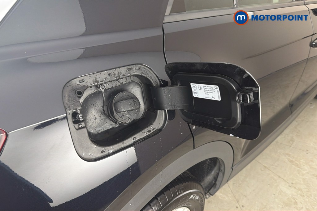 Volkswagen T-Roc Life Manual Petrol SUV - Stock Number (1663547) - 41st supplementary image