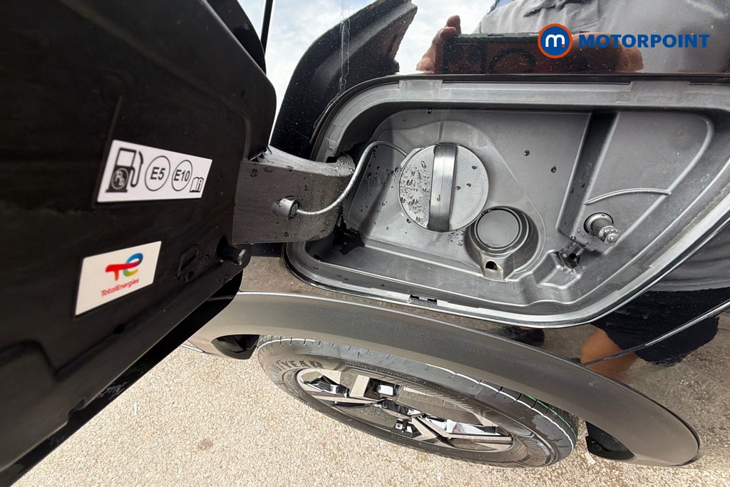 Peugeot 2008 GT Automatic Petrol SUV - Stock Number (1642082) - 41st supplementary image