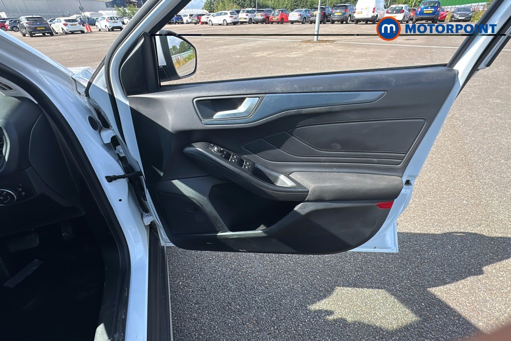 Ford Focus Active Automatic Petrol Estate - Stock Number (1645944) - 19th supplementary image