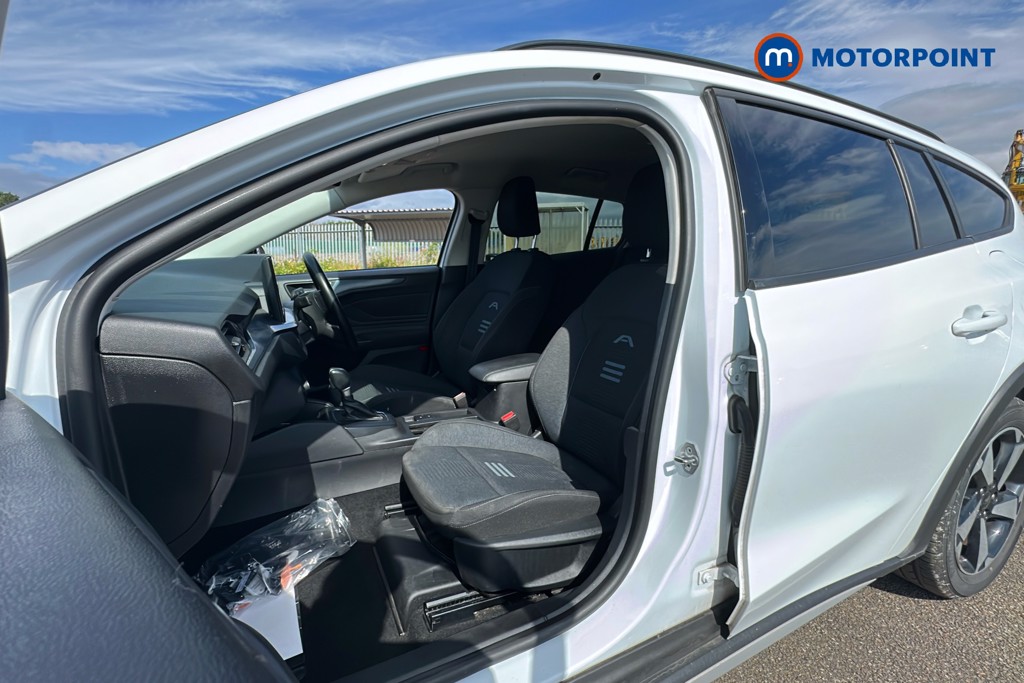 Ford Focus Active Automatic Petrol Estate - Stock Number (1645944) - 22nd supplementary image