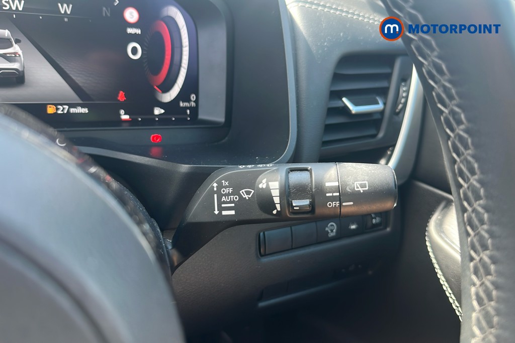 Nissan Qashqai N-Connecta Manual Petrol SUV - Stock Number (1646302) - 7th supplementary image