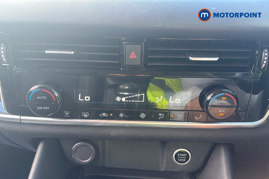 Nissan Qashqai N-Connecta Manual Petrol SUV - Stock Number (1646302) - 12th supplementary image