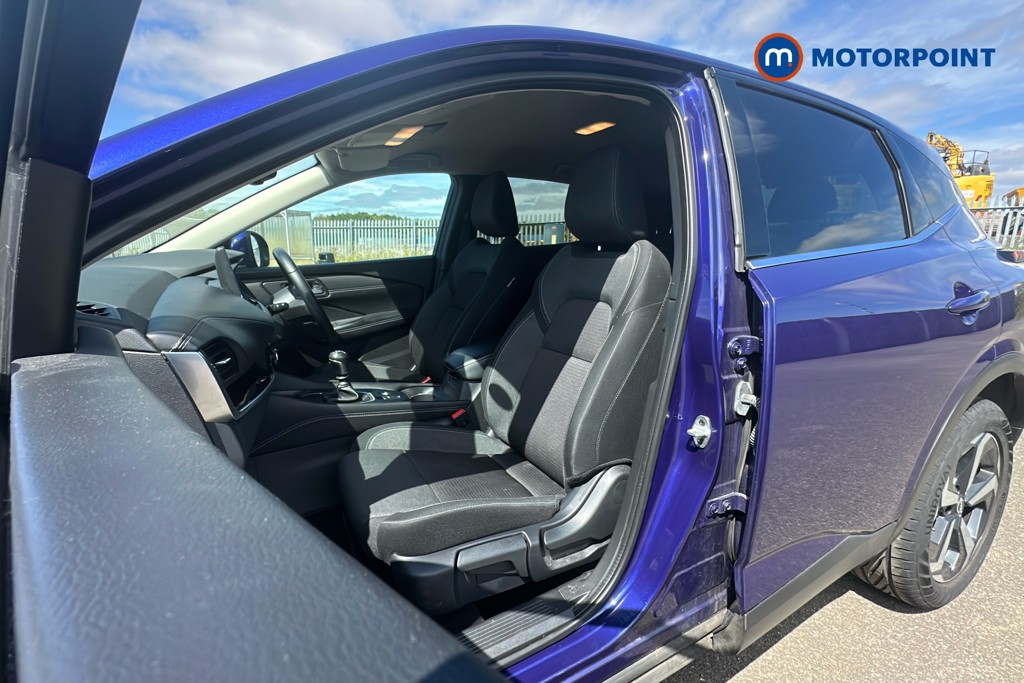 Nissan Qashqai N-Connecta Manual Petrol SUV - Stock Number (1646302) - 22nd supplementary image