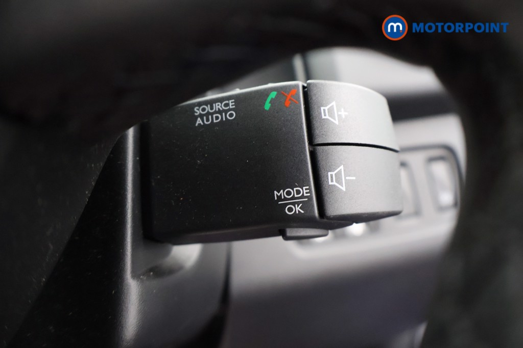 Renault Clio Dynamique Nav Manual Petrol Hatchback - Stock Number (1648701) - 7th supplementary image