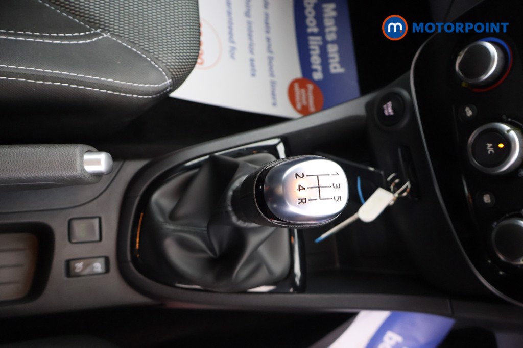 Renault Clio Dynamique Nav Manual Petrol Hatchback - Stock Number (1648701) - 9th supplementary image