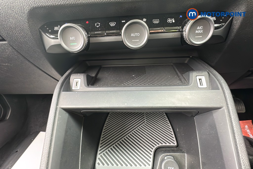 Citroen C4 Shine Plus Automatic Petrol Hatchback - Stock Number (1649778) - 17th supplementary image