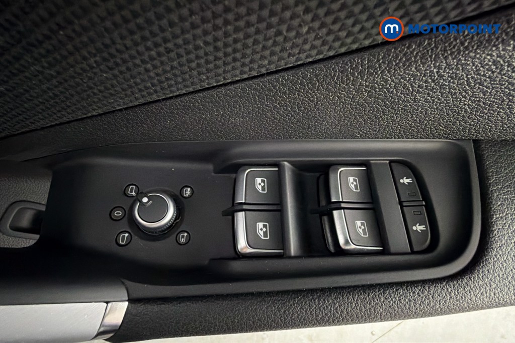 Audi Q2 S Line Manual Petrol SUV - Stock Number (1652075) - 20th supplementary image