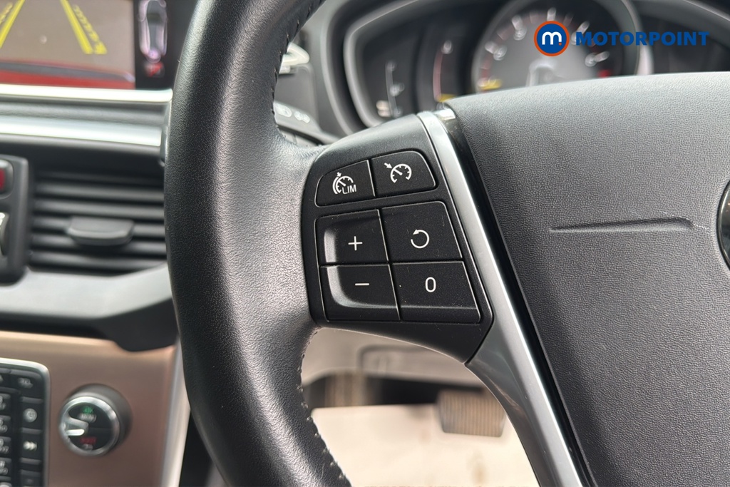 Volvo V40 Cross Country Pro Automatic Petrol Hatchback - Stock Number (1653038) - 4th supplementary image