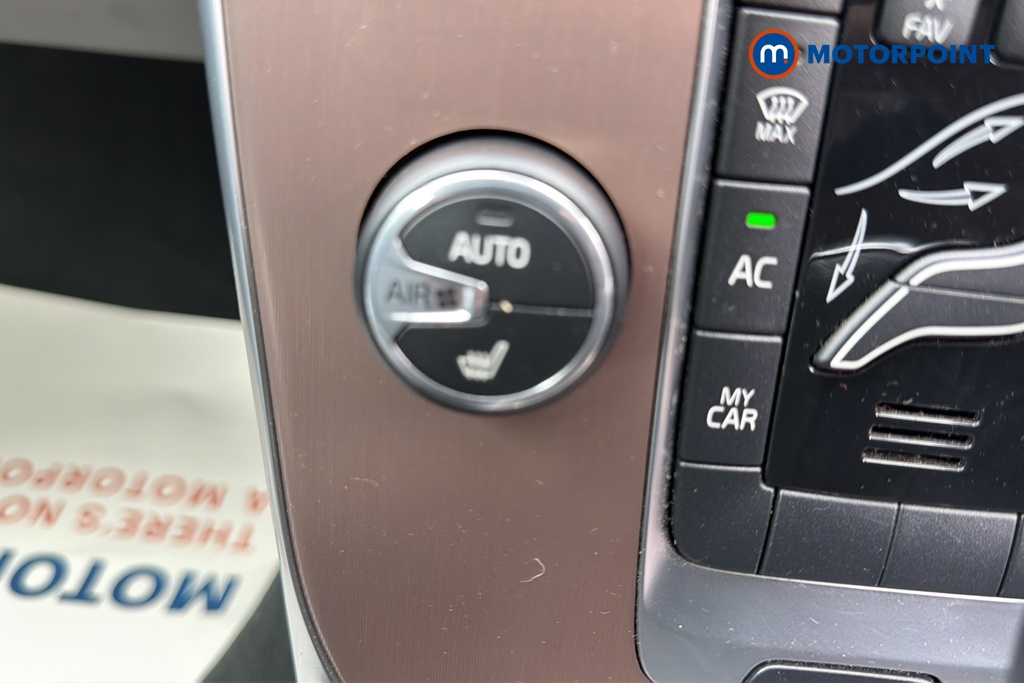 Volvo V40 Cross Country Pro Automatic Petrol Hatchback - Stock Number (1653038) - 14th supplementary image