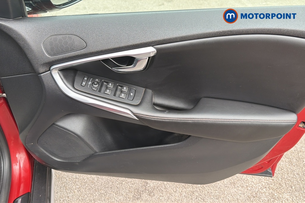 Volvo V40 Cross Country Pro Automatic Petrol Hatchback - Stock Number (1653038) - 18th supplementary image
