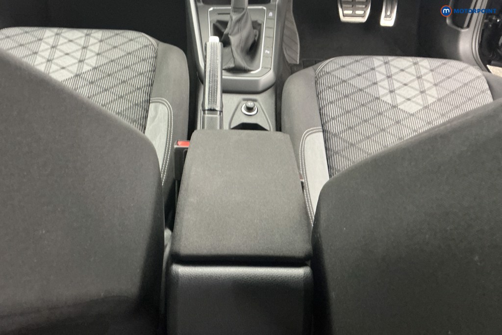 Volkswagen Polo R-Line Automatic Petrol Hatchback - Stock Number (1654323) - 11th supplementary image