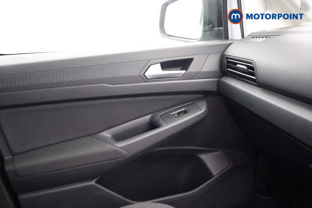 Ford Transit Connect Limited Automatic Petrol Plug-In Hybrid Panel Van - Stock Number (1654435) - 10th supplementary image