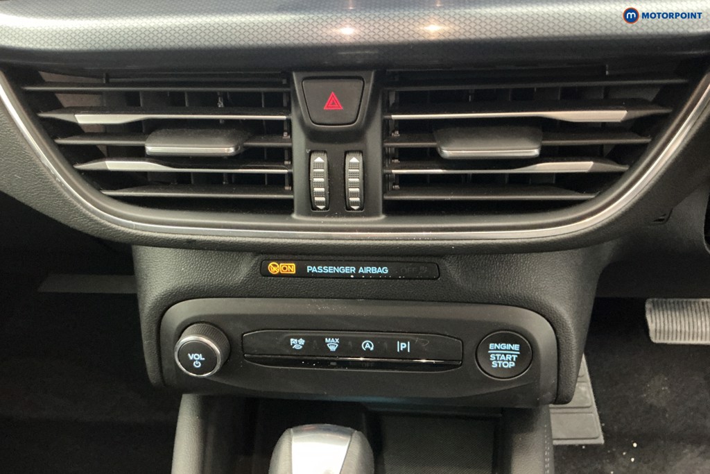 Ford Focus Active X Automatic Petrol Estate - Stock Number (1654651) - 17th supplementary image