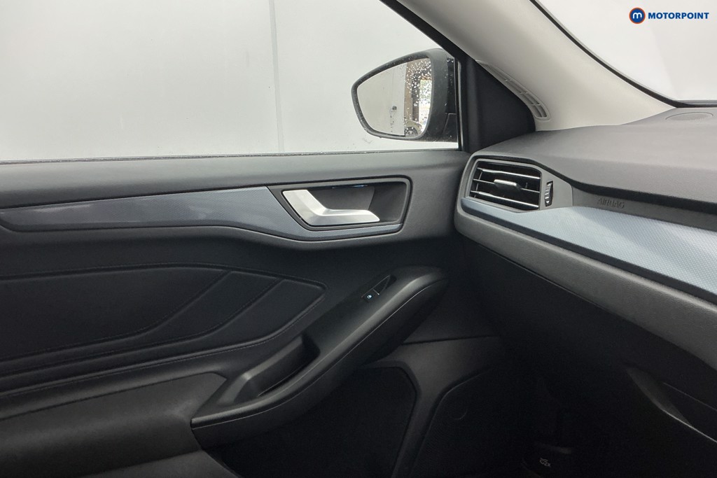 Ford Focus Active X Automatic Petrol Estate - Stock Number (1654651) - 19th supplementary image