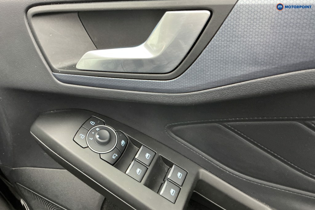 Ford Focus Active X Automatic Petrol Estate - Stock Number (1654651) - 25th supplementary image