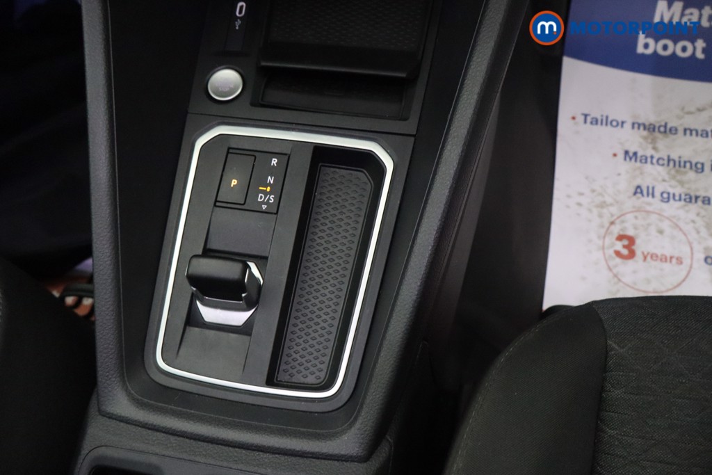 Ford Transit Connect Limited Automatic Petrol Plug-In Hybrid Panel Van - Stock Number (1655498) - 5th supplementary image