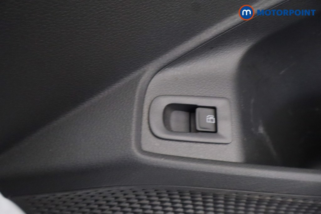 Ford Transit Connect Limited Automatic Petrol Plug-In Hybrid Panel Van - Stock Number (1655498) - 13th supplementary image
