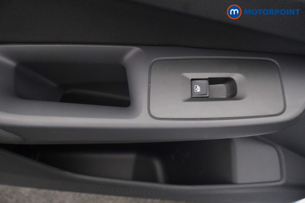 Ford Transit Connect Limited Automatic Petrol Plug-In Hybrid Panel Van - Stock Number (1655498) - 30th supplementary image