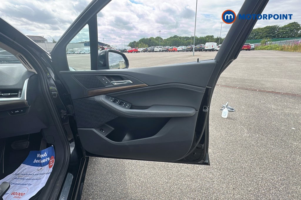 BMW 2 Series Luxury Automatic Petrol Plug-In Hybrid Estate - Stock Number (1656184) - 19th supplementary image
