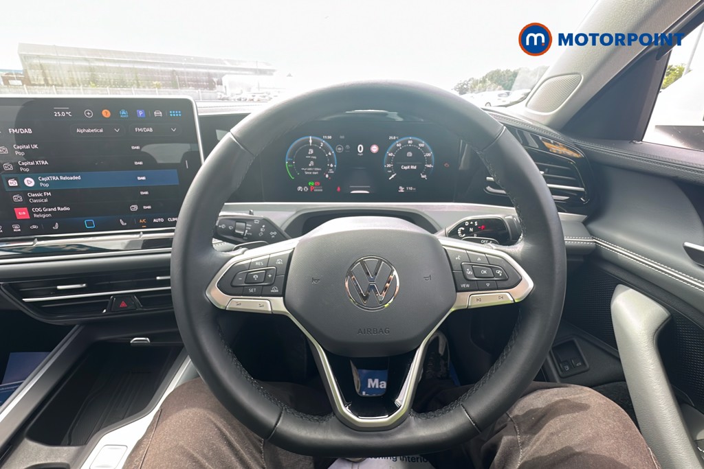 Volkswagen Passat Life Automatic Petrol Plug-In Hybrid Estate - Stock Number (1656624) - 5th supplementary image