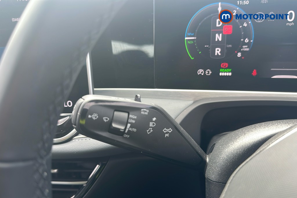 Volkswagen Passat Life Automatic Petrol Plug-In Hybrid Estate - Stock Number (1656624) - 6th supplementary image
