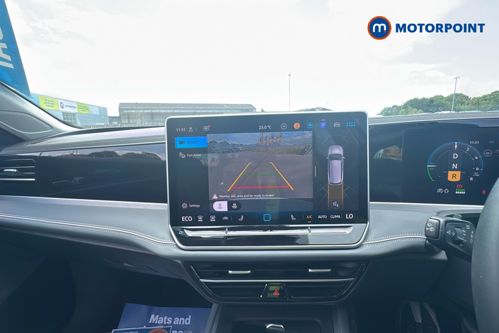 Volkswagen Passat Life Automatic Petrol Plug-In Hybrid Estate - Stock Number (1656624) - 13th supplementary image