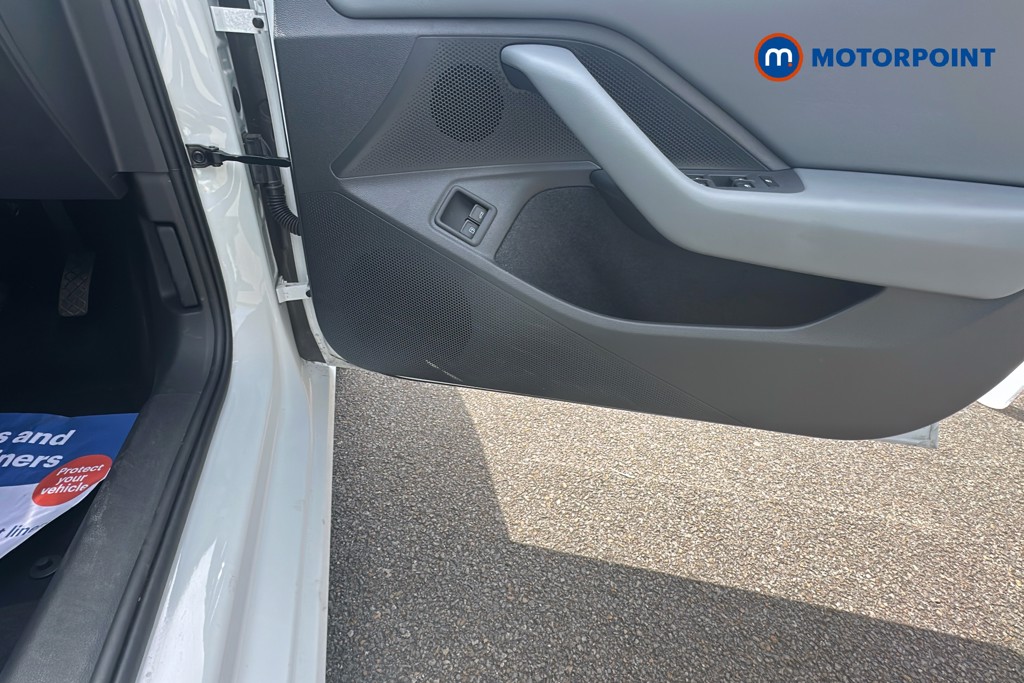 Volkswagen Passat Life Automatic Petrol Plug-In Hybrid Estate - Stock Number (1656624) - 21st supplementary image