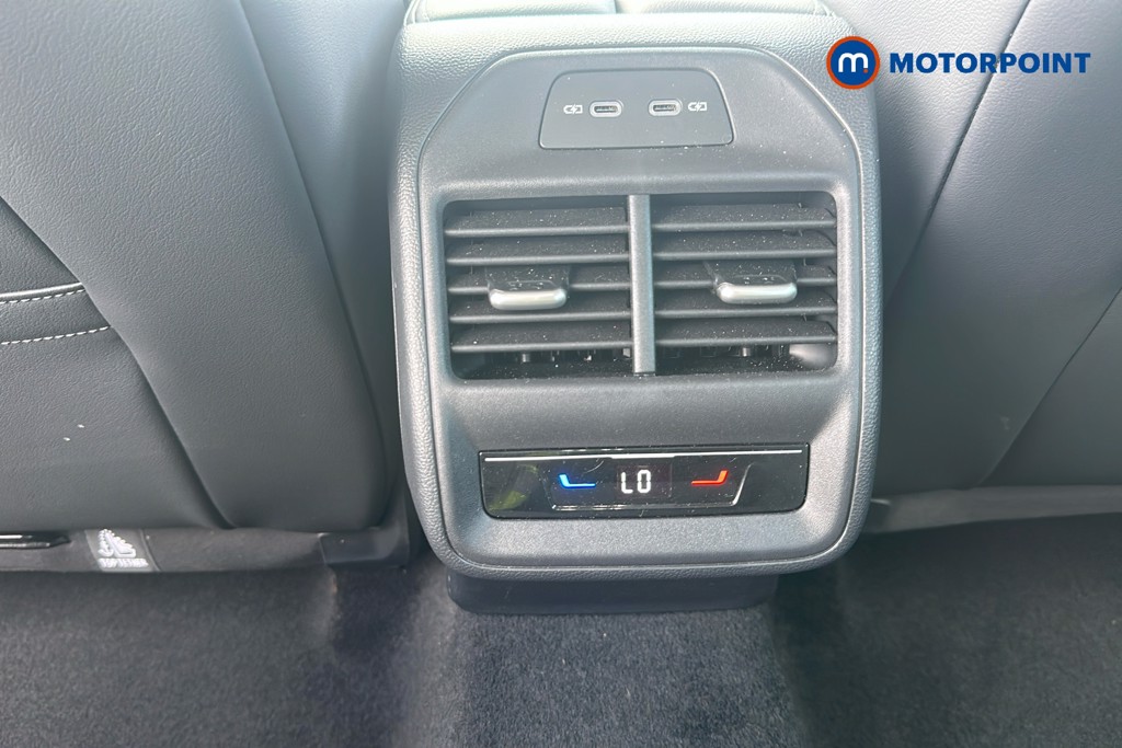 Volkswagen Passat Life Automatic Petrol Plug-In Hybrid Estate - Stock Number (1656624) - 30th supplementary image